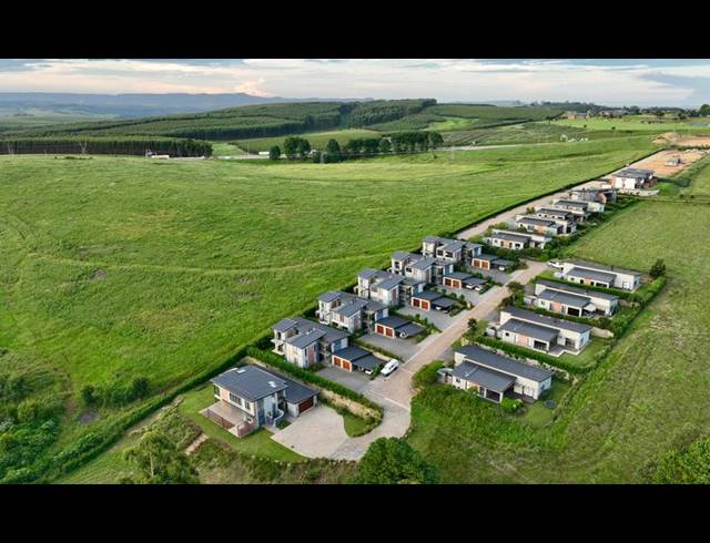 3 BEDROOM TOWNHOUSE FOR SALE IN HILTON CENTRAL